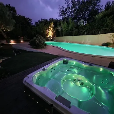 Belle Villa, Piscine Et Jacuzzi